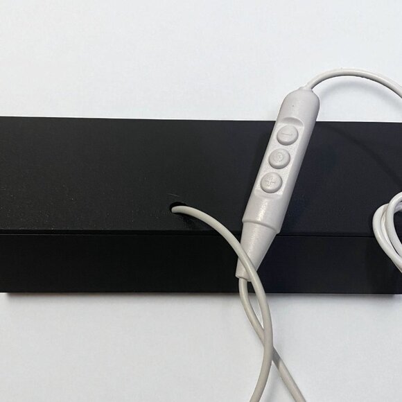 Nintendo LED Light Sign – USB Powered Wall Decor with Dimmer - Picture 6 of 7